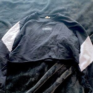 Vans off the wall cropped sweatshirt